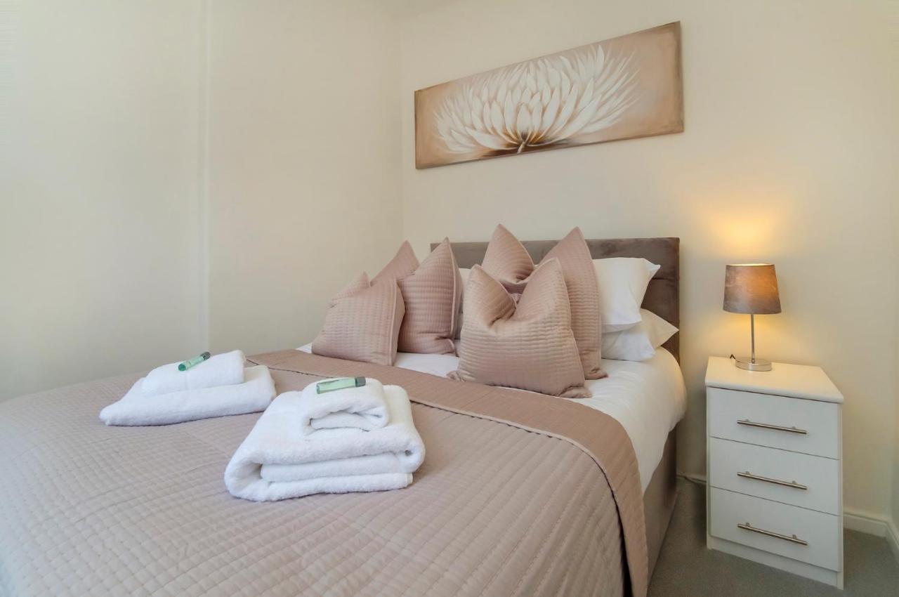 Historic House In The Heart Of Centre With Free Parking